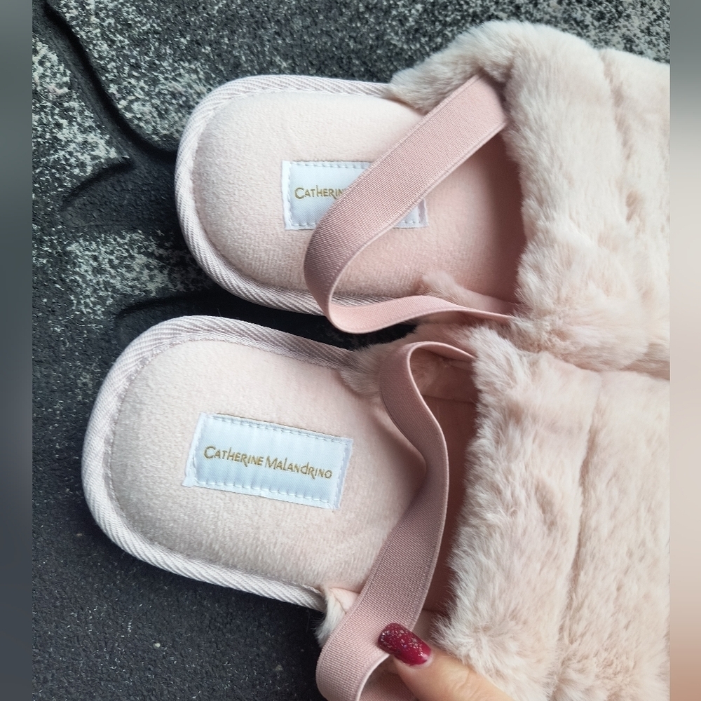 NWT Catherine Malandrino Soft Pink Premium Women's Slippers Size S 5-6 - Picture 4 of 5